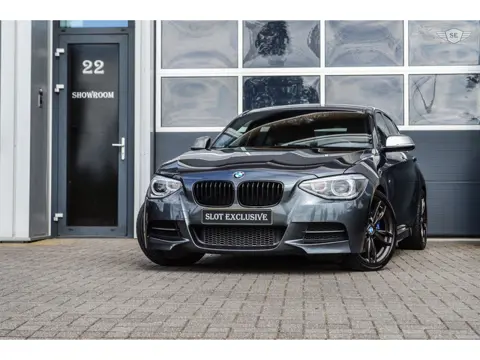 BMW 1-serie M135i High Executive|*NL-AUTO*|LEDER|H&K|MEMORY