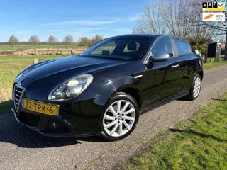 Alfa Romeo Giulietta 1.4 T Distinctive Dealer Ond. 1e eigenaar Cruise,Climate,