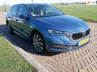 Skoda Octavia Combi 1.4 TSI iV PHEV BusEd Plus LEATHER CLIMA ** 11999 NETTO **