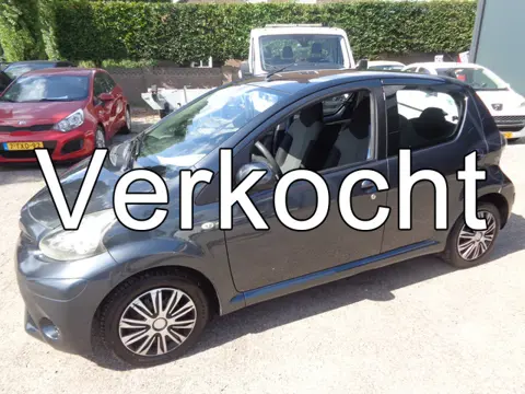 Toyota Aygo 1.0 VVT-i Comfort airco, audio, metallic lak, 5 deurs