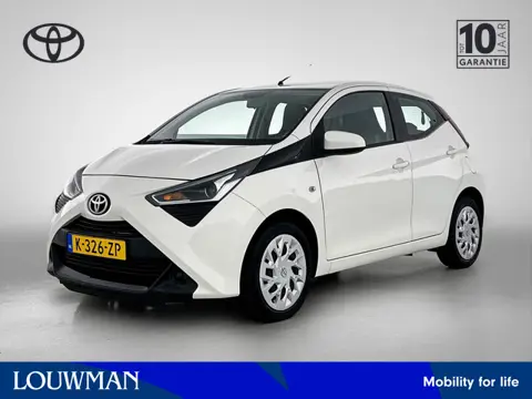 Toyota Aygo 1.0 VVT-i x-play *Automaat | BTW voertuig | Dealer onderhouden | Apple CarPlay/Android A