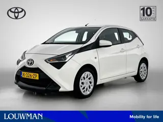Toyota Aygo 1.0 VVT-i x-play *Automaat | BTW voertuig | Dealer onderhouden | Apple CarPlay/Android A