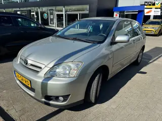 Toyota Corolla €2850,-1.4 VVT-i Anniversary 1 JAAR APK AIRCO