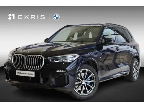BMW X5 xDrive40i High Executive | M Sportpakket | Panorama Dak | Trekhaak | Stoelverwarming | Parkee
