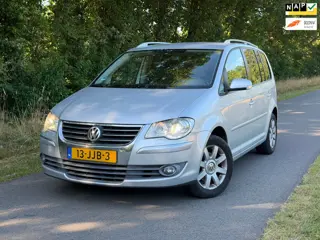 Volkswagen Touran 2.0 TDI Highline | Automaat + Cruise control Nu € 2.450,- !!!