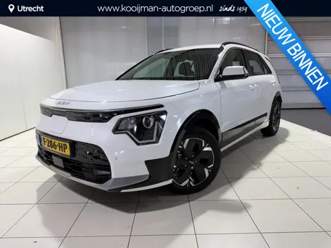 Kia Niro EV DynamicLine 64.8 kWh Stoel verwarming, Apple Carplay/Android Auto, Navigatie, Camera.