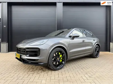 Porsche Cayenne Coupé 3.0 E-Hybrid sportchrono turbo pakket