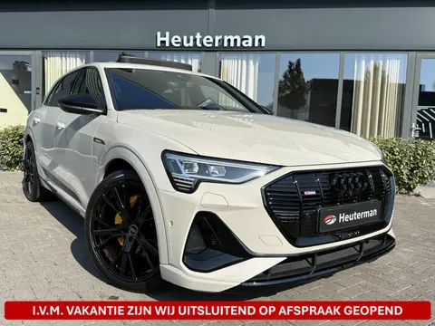 Audi e-tron Quattro S line/Pano/B&O/Nachtzicht/96%SOH/Krijt Audi e-tron Quattro S line/ Pano/ B&O/ N