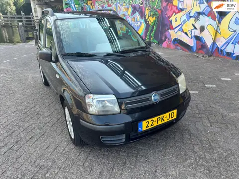 Fiat Panda 1.2 Emotion ijskoude digitale airco boeken aanwezig rijd super met 180 dkm nap zeer fijne