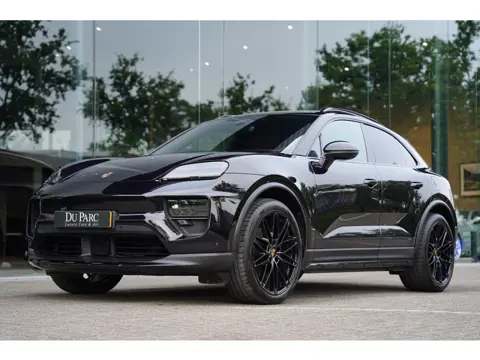Porsche Macan 4 100 kWh / NL-Auto / Luchtvering / Bose / 22 Inch