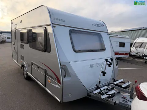 Eriba/Hymer Living Pulse 440 + Isabella voortent & mover