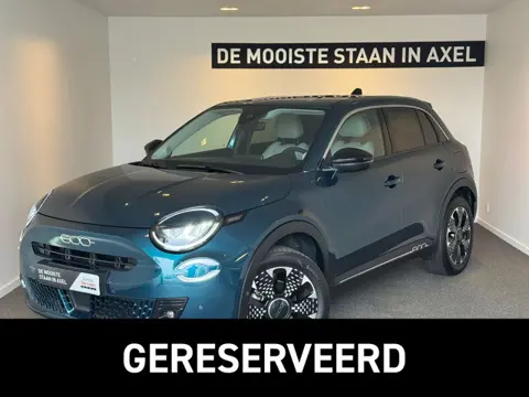 Fiat 600 1.2 Hybrid La Prima (bj 2024, automaat)