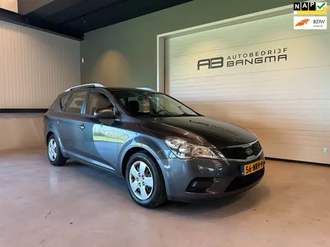 Kia Cee'd 1.4 CVVT X-tra-uitv|AIRCO|TREKHAAK|ISOFIX|PARKEERSENSOREN|AUX+Ipod+USB|DAKRAILS|NIEUWE APK