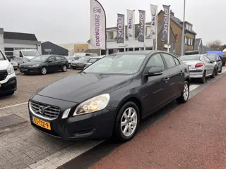 Volvo S60 1.6 T4 180 PK AUTOMAAT Kinetic Nap Pdc Schuifkantdak. Lmv Volledig Onderhouden