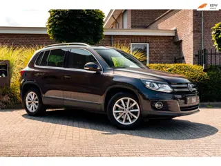 Volkswagen Tiguan 1.4 TSI Lounge Edition 160 PK Aut. Xenon Camera Trekhaak Stoelverwarming 17''