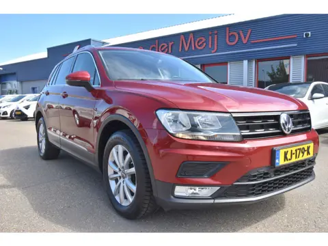Volkswagen Tiguan 1.4 TSI Connected Series , CLIMATRONIC , V STOEL VERW , PDC V+A , LMV17 , NAVI ,