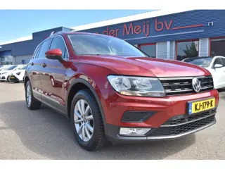 Volkswagen Tiguan 1.4 TSI Connected Series , CLIMATRONIC , V STOEL VERW , PDC V+A , LMV17 , NAVI ,