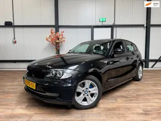 BMW 1-serie 118i /CLIMA / CRUISE / 6-Bak / Zeer nette staat