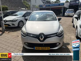 Renault Clio 0.9 TCe Eco2 Expression Auto met weinig kilometers en compleet met oa nav. en airco
