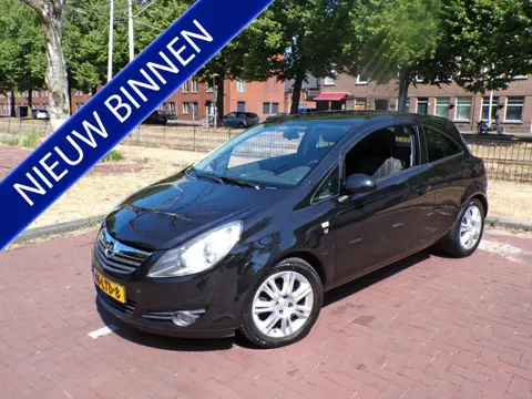 Opel Corsa 1.4-16V '111' Edition ZEER NETTE AUTO (bj 2010)