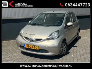 Toyota Aygo 1.0-12V + Carplay Airco Elektrische Ramen Nieuwe apk