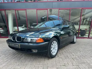 BMW 5 Serie Touring 528i Executive | Uniek exemplaar! | 1e eig. | Org. NL | Dubbel glas | Oxfordgree