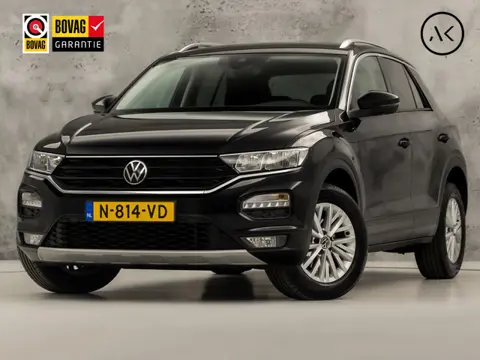 Volkswagen T-Roc 1.0 TSI Sport (APPLE CARPLAY, GROOT NAVI, CAMERA, CLIMATE, SPORTSTOELEN, GETINT GLA