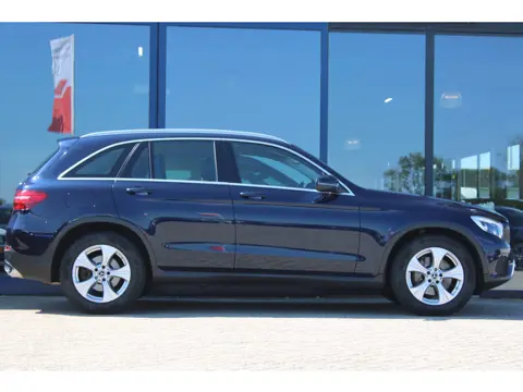 Mercedes-Benz GLC 250 4MATIC Ambition Exclusive NAVI CAMERA TREKHAAK <<78.554KM>>