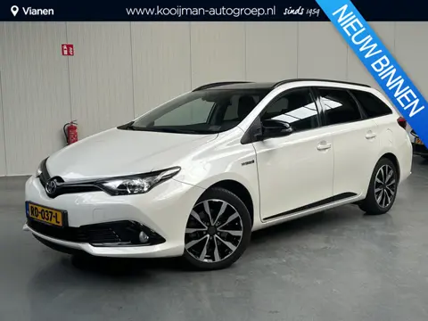 Toyota Auris Touring Sports 1.8 Hybrid Black Edition Go