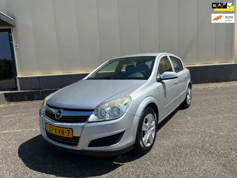 Opel Astra 1.6 Cosmo Nieuwe APK!