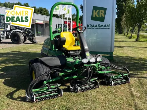 John Deere 7500A-Fairway-Maaier-64087