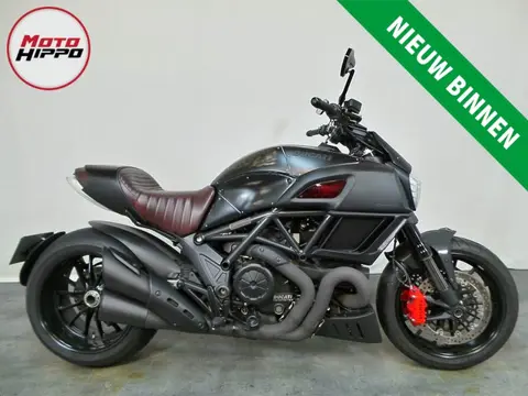 Ducati DIAVEL DIESEL (bj 2017)