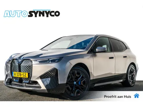 BMW iX xDrive40 Executive 77 kWh | Laser Light | Electrochromatisch dak | Luchtvering | Head-Up | Wa