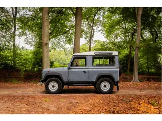 Land Rover Defender 90 V8 Station Wagon Wegenbelastingvrij