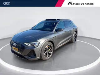 Audi e-tron 50 quattro S edition 71 kWh · Panoramadak · Apple/Android Car Play · Camera + Parkeersen