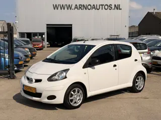 Toyota Aygo 1.0-12V Access 5-DEURS, NL AUTO, 176.003 KM NAP, STUURBKERACHTIGING, RADIO-CD-MP3-AUX, A