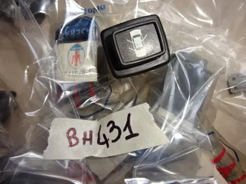 Door lock switch for Maserati Quattroporte s3 type AM330