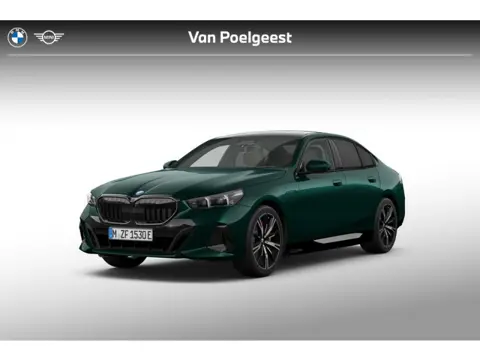 BMW 5 Serie Sedan 550e xDrive | M Sportpakket Pro | Innovation Pack | Travel Pack | Comfort Pack | T