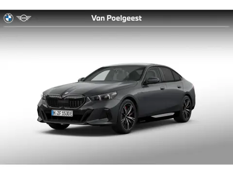 BMW 5 Serie Sedan 550e xDrive | M Sportpakket Pro | Innovation Pack | Travel Pack | Comfort Pack | T