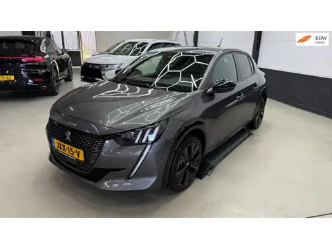 Peugeot 208 1.2 GT 3D virtual display, navigatie groot scherm