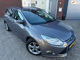 Ford Focus Wagon 1.0 EcoBoost Titanium / PDC / Park Assist / Stoelverwarming
