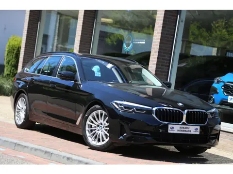 BMW 5 Serie Touring 530e Executive Leer HuD Navi Camera LED