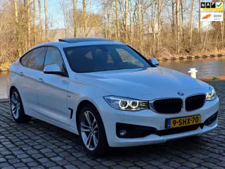 BMW 3-serie Gran Turismo 320i xDrive High Executive Automaat panorama dak leerbekeleding stoelverwar