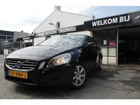 Volvo V60 1.6 T3 Kinetic / Navi / Parkeersensoren / Cruise Control /