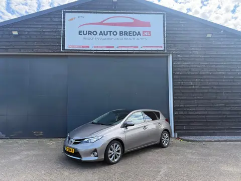 Toyota Auris 1.8 Hybrid Lease