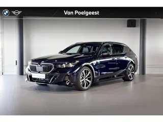 BMW 5 Serie Touring 530e M Sport Edition | M Sport Pro | Glazen Panoramadak | Stoelverwarming | Head
