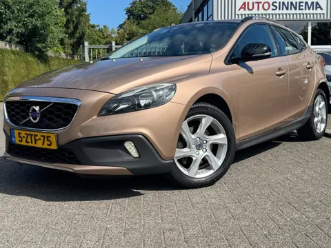 Volvo V40 Cross Country 1.6 T4 Momentum | All Season | Climate Control | PDC |