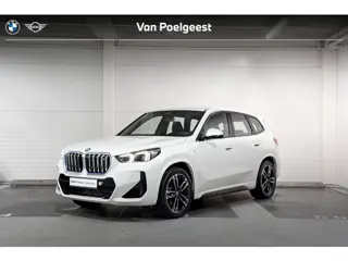 BMW iX1 xDrive30 Launch Edition | M-Sport | Trekhaak | Stoelverwarming | Comfort Access