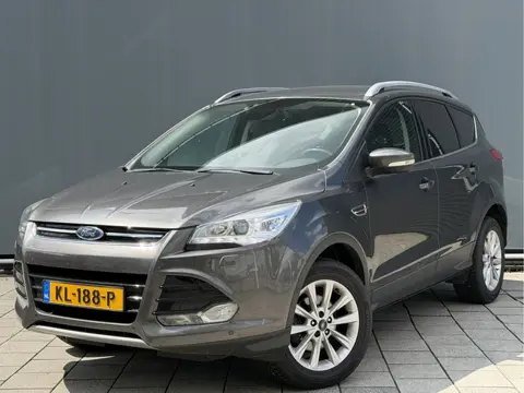 Ford Kuga BWJ 2016 | 1.5T 150 PK Titanium Styling Pack | TREKHAAK | LEDER/STOF | CLIMA | STOEL VW. |