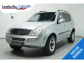 SsangYong Rexton RX 270 Xdi 165 pk Automaat Grijs Kenteken 2p Airco, Leder Zwart, Trekhaak 3.500 kg,